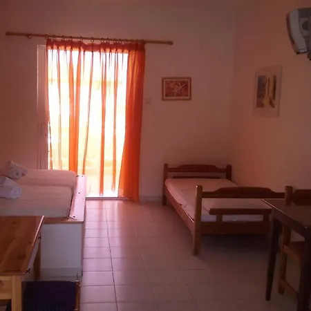 Aparthotel Amarilia 3*