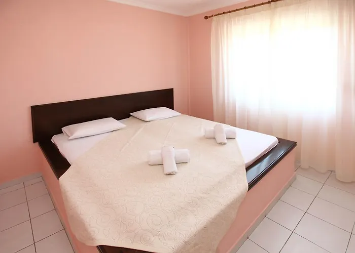 Aparthotel Amarilia 3*